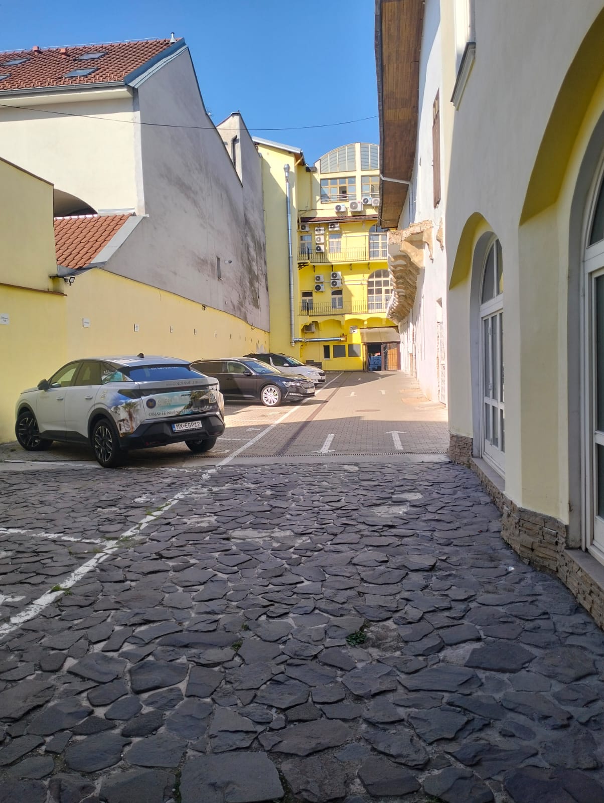 Dvor a súkromné parkovanie pri podniku Diamond Košice